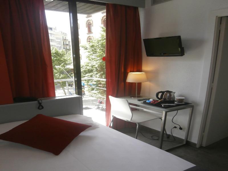 Hotel Medicis Barselona Dış mekan fotoğraf